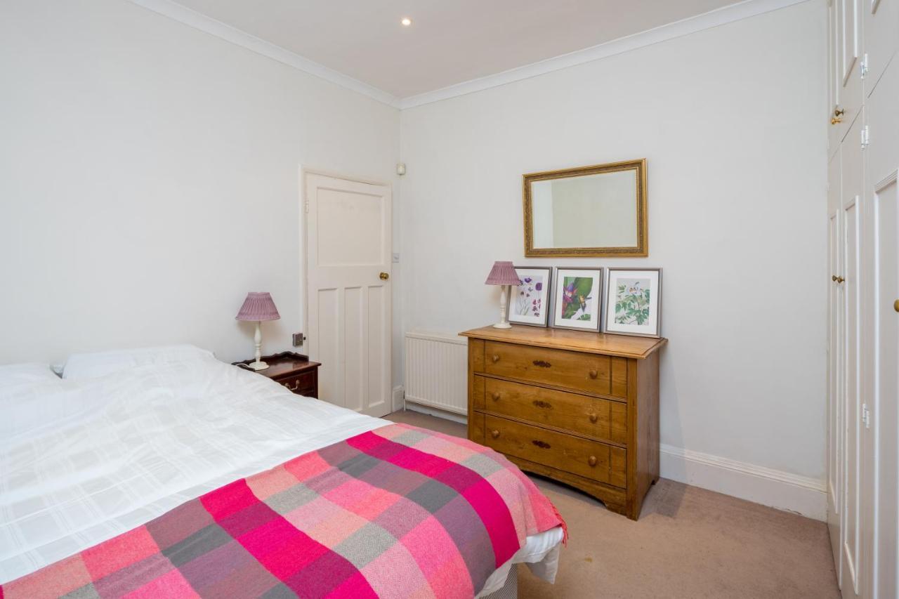 Charming 2Br Flat With Patio In Hammersmith London Bagian luar foto