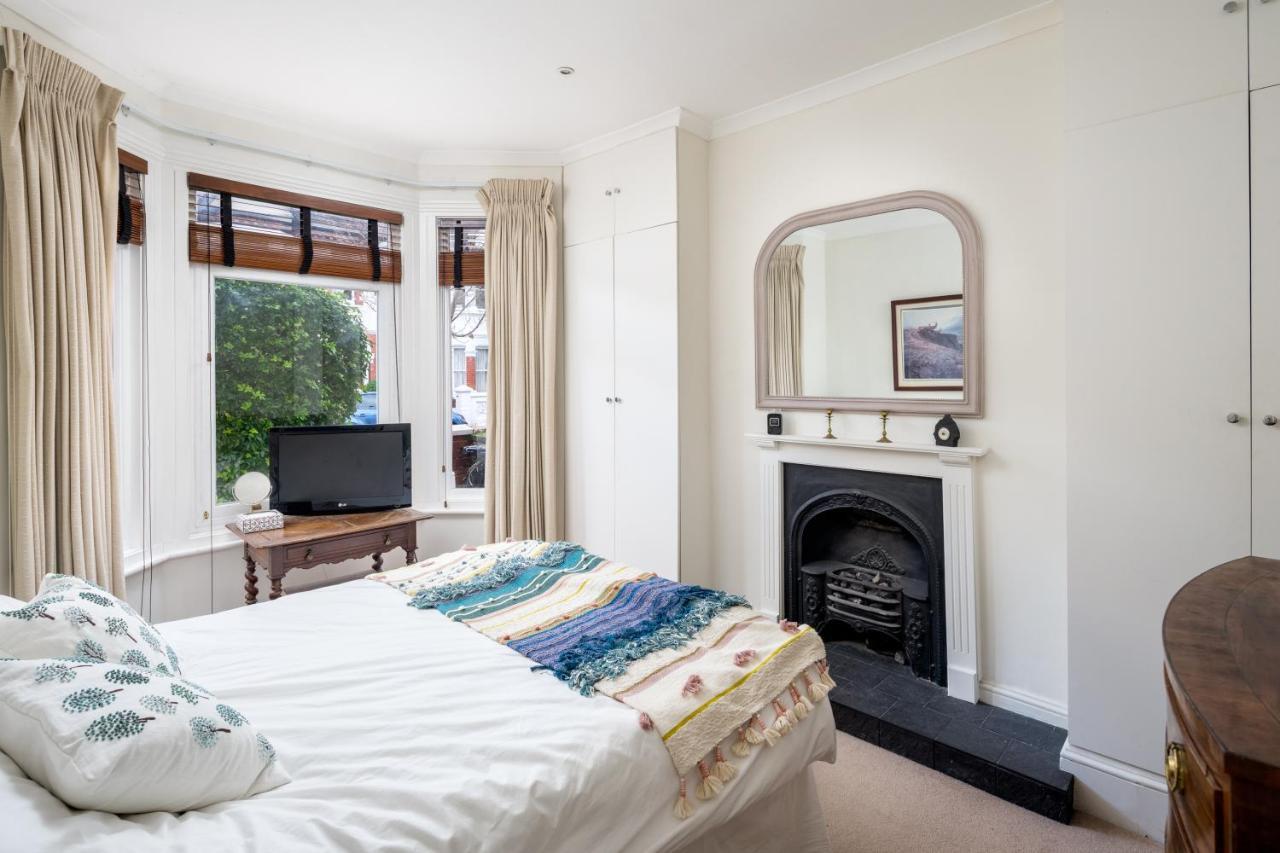 Charming 2Br Flat With Patio In Hammersmith London Bagian luar foto